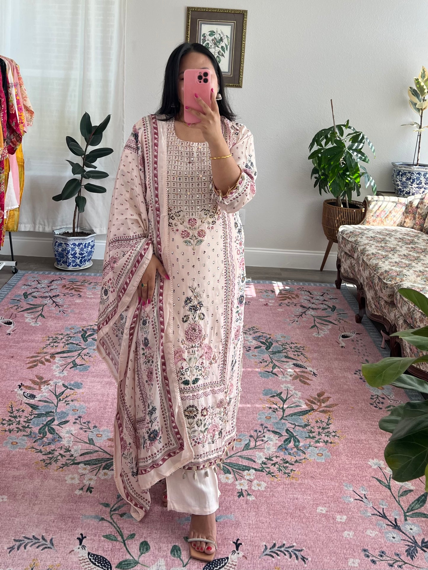 Kurtha set with zari and sequin