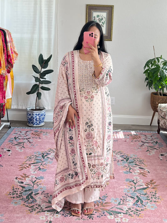 Kurtha set with zari and sequin