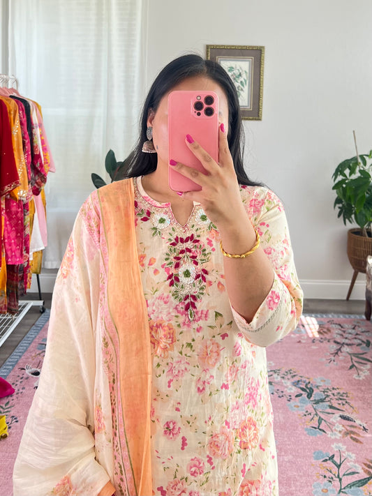 Cotton kurtha set with neck embroidery