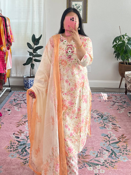 Cotton kurtha set with neck embroidery